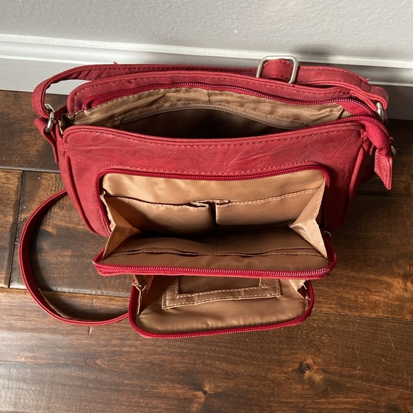 Koltov Red Faux Leather Purse With Shoulder Strap - Picture 5 of 6